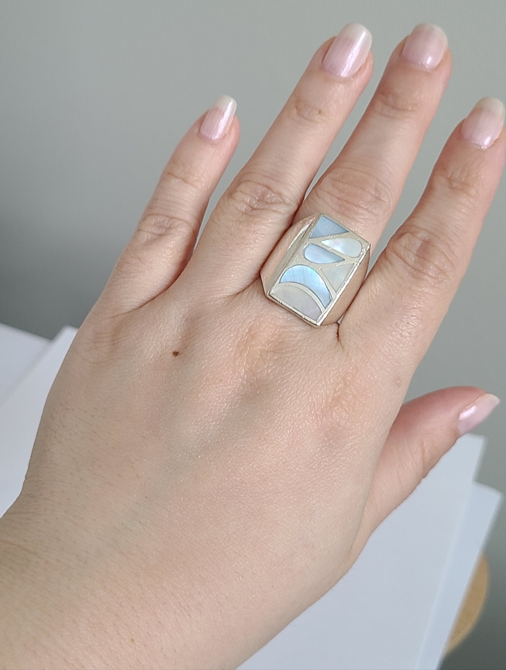 Vintage Chunky Boho Western Blue White Mother of Pearl Inlay Full Finger Ring